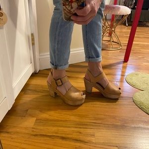 No.6 Jane platform clogs